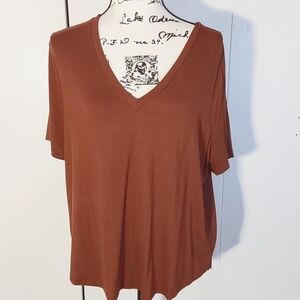 A New Day.  Rusty Brown Relaxed Short Sleeve Top Super Soft V neck Neutral Sz.XL